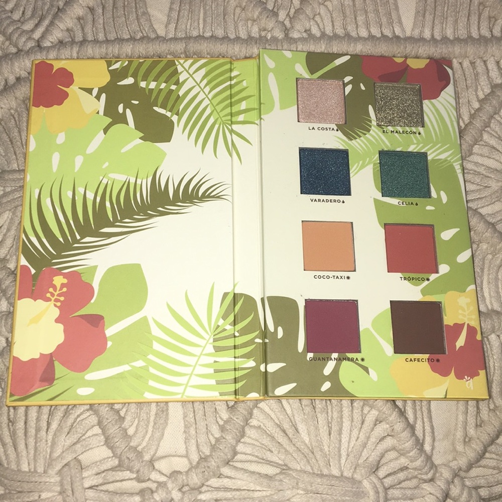 Alamar cosmetics eyeshadow palette